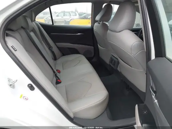 4T1B61HK3JU032563 2018 TOYOTA CAMRY - Image 8
