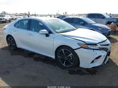 4T1B61HK3JU033180 2018 TOYOTA CAMRY