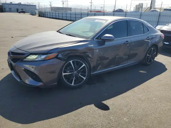 4T1B61HK3JU048701 2018 TOYOTA CAMRY - Image 1