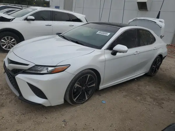 4T1B61HK3JU051601 2018 TOYOTA CAMRY - Image 1