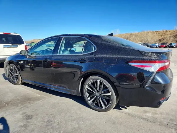 4T1B61HK3JU052408 2018 TOYOTA CAMRY - Image 2