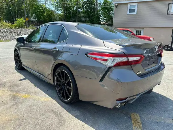 4T1B61HK3JU062288 2018 TOYOTA CAMRY - Image 2