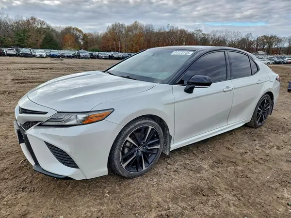 4T1B61HK3JU109965 2018 TOYOTA CAMRY - Image 1