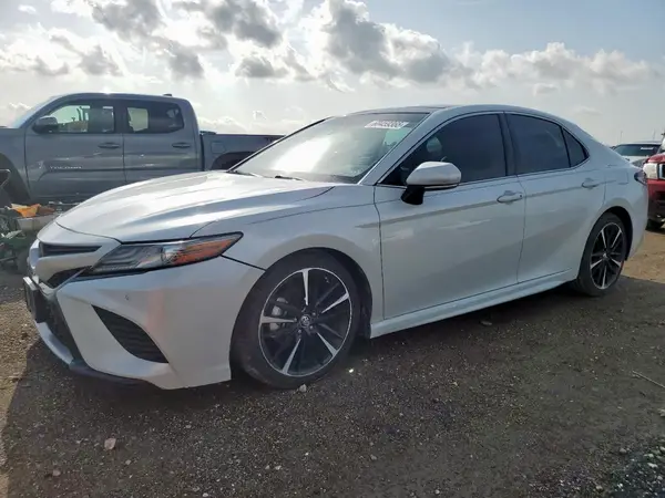 4T1B61HK3JU112414 2018 TOYOTA CAMRY - Image 1
