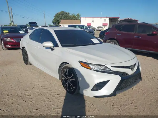 4T1B61HK3JU116656 2018 TOYOTA CAMRY - Image 1