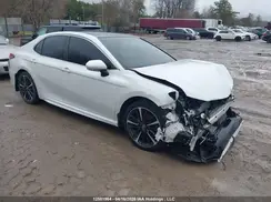 4T1B61HK3JU117984 2018 TOYOTA CAMRY