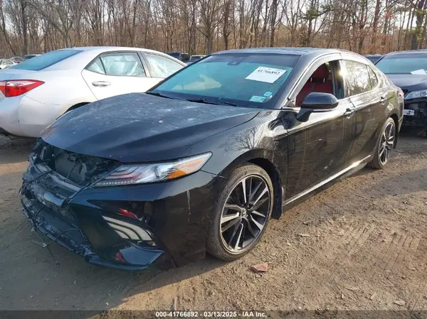 4T1B61HK3JU118939 2018 TOYOTA CAMRY - Image 2