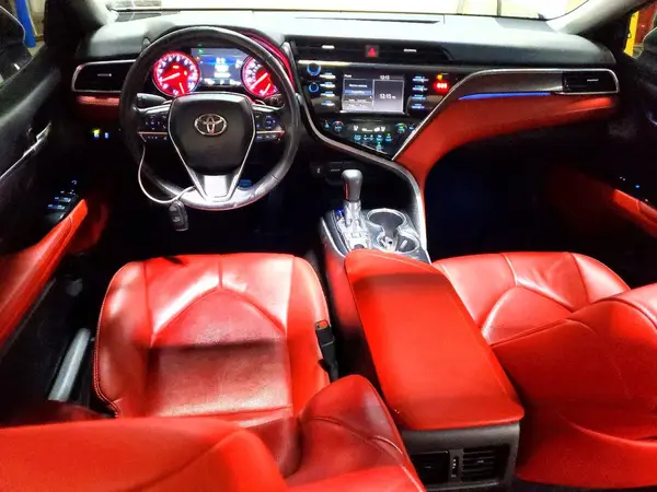 4T1B61HK3JU119055 2018 TOYOTA CAMRY - Image 8