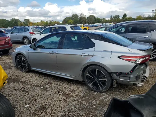 4T1B61HK3JU120108 2018 TOYOTA CAMRY - Image 2