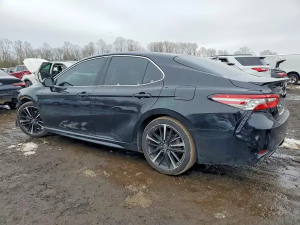 4T1B61HK3JU128516 2018 TOYOTA CAMRY - Image 2