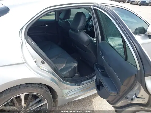 4T1B61HK3JU130525 2018 TOYOTA CAMRY - Image 8