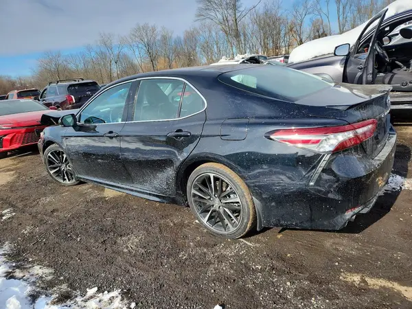 4T1B61HK3JU134445 2018 TOYOTA CAMRY - Image 2