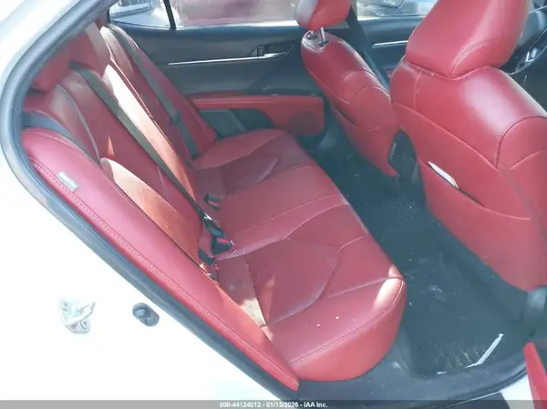 4T1B61HK3JU137474 2018 TOYOTA CAMRY - Image 8