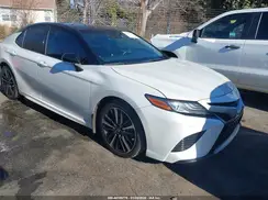 4T1B61HK3JU152282 2018 TOYOTA CAMRY