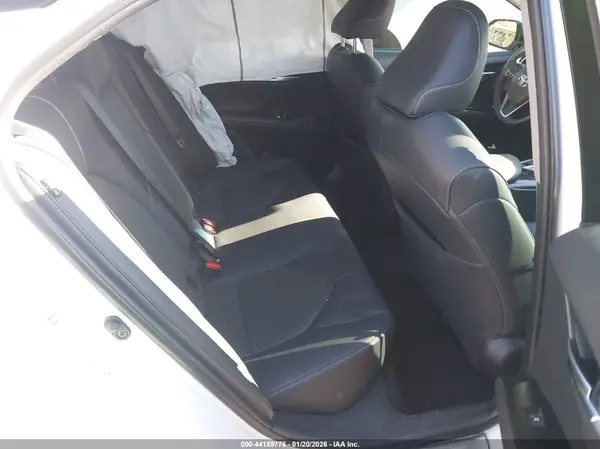 4T1B61HK3JU152282 2018 TOYOTA CAMRY - Image 8
