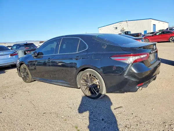 4T1B61HK3JU515485 2018 TOYOTA CAMRY - Image 2