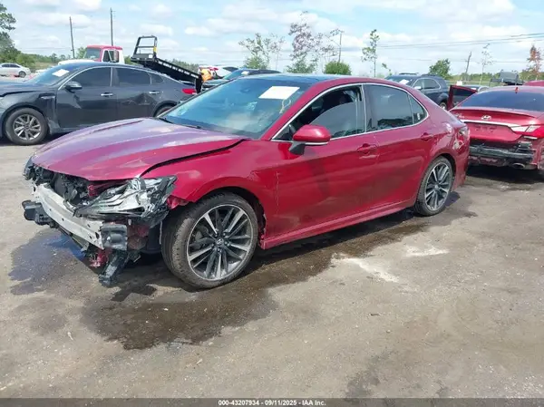4T1B61HK3JU531119 2018 TOYOTA CAMRY - Image 2