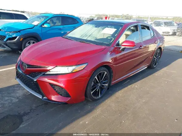 4T1B61HK3JU547207 2018 TOYOTA CAMRY - Image 2