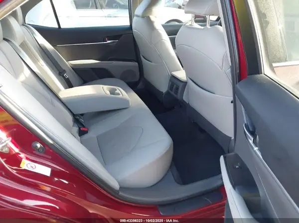 4T1B61HK3JU547207 2018 TOYOTA CAMRY - Image 8