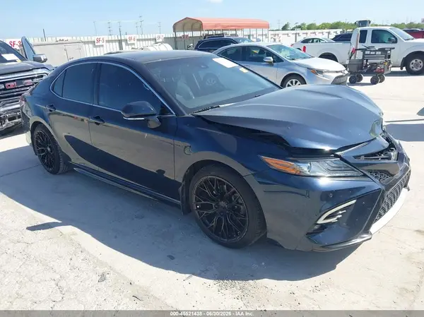 4T1B61HK3JU567537 2018 TOYOTA CAMRY - Image 1