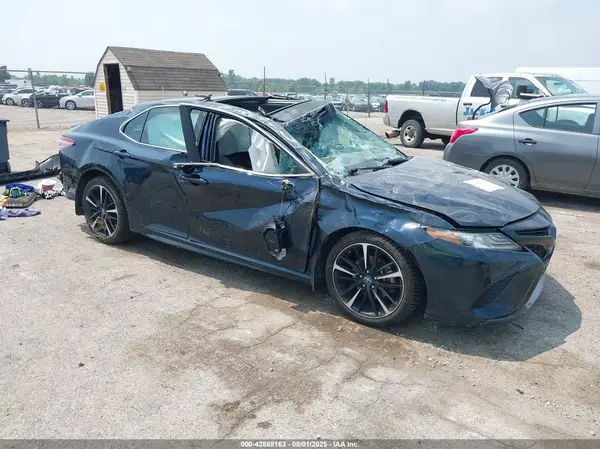 4T1B61HK3JU614534 2018 TOYOTA CAMRY - Image 1