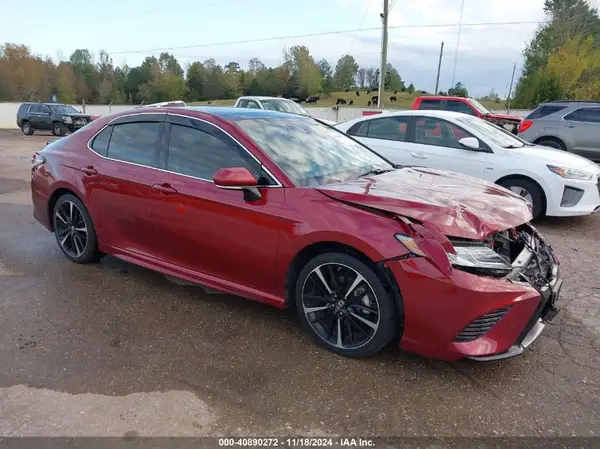 4T1B61HK3JU636369 2018 TOYOTA CAMRY - Image 1