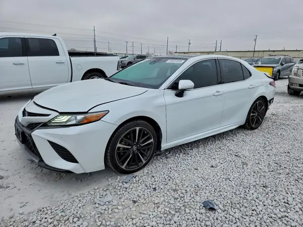 4T1B61HK3JU643080 2018 TOYOTA CAMRY - Image 1