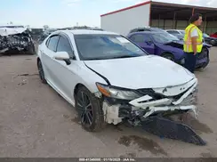 4T1B61HK3JU655469 2018 TOYOTA CAMRY
