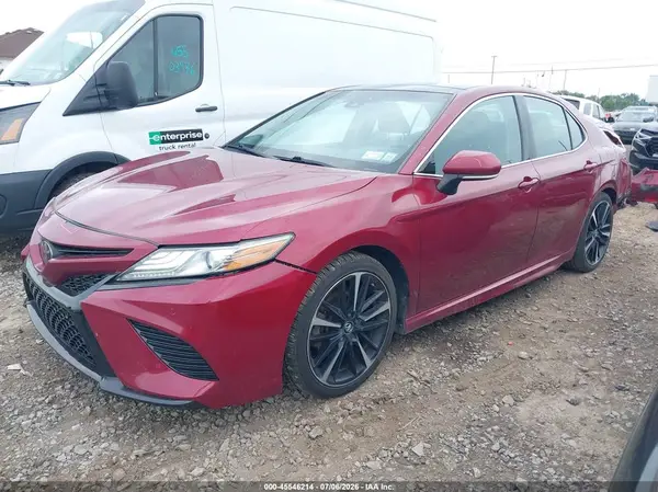 4T1B61HK3JU660946 2018 TOYOTA CAMRY - Image 2