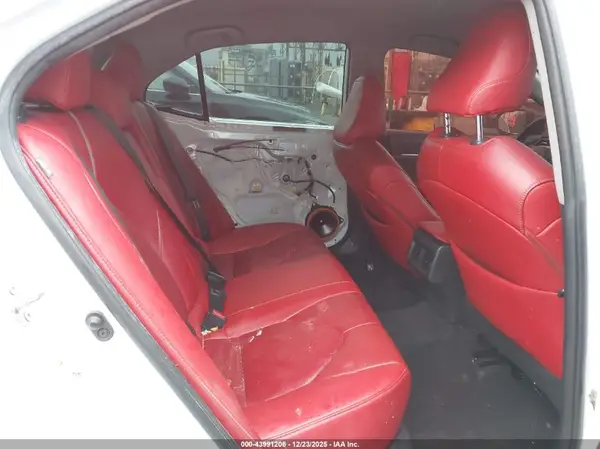 4T1B61HK3KU185610 2019 TOYOTA CAMRY - Image 8