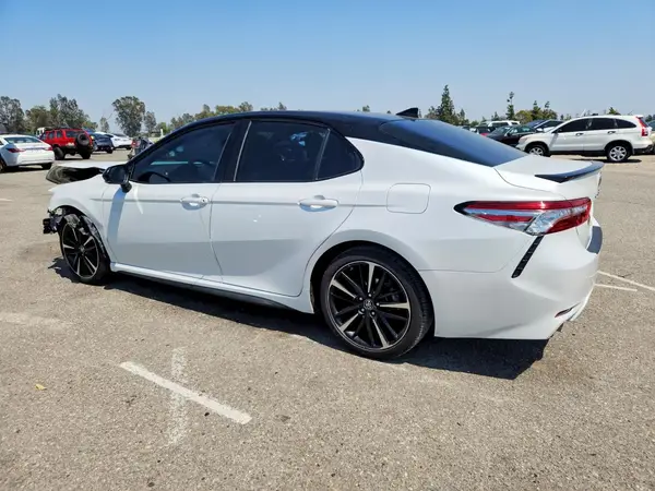 4T1B61HK3KU208254 2019 TOYOTA CAMRY - Image 2