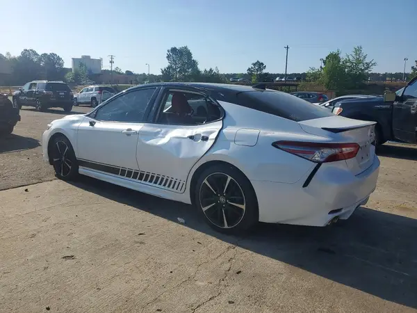 4T1B61HK3KU241478 2019 TOYOTA CAMRY - Image 2