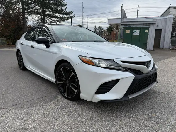 4T1B61HK3KU245949 2019 TOYOTA CAMRY - Image 2