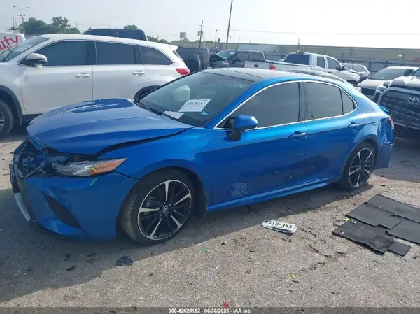 4T1B61HK3KU260001 2019 TOYOTA CAMRY - Image 2