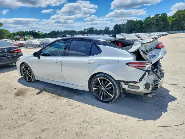 4T1B61HK3KU272097 2019 TOYOTA CAMRY - Image 2