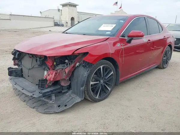 4T1B61HK3KU282192 2019 TOYOTA CAMRY - Image 2