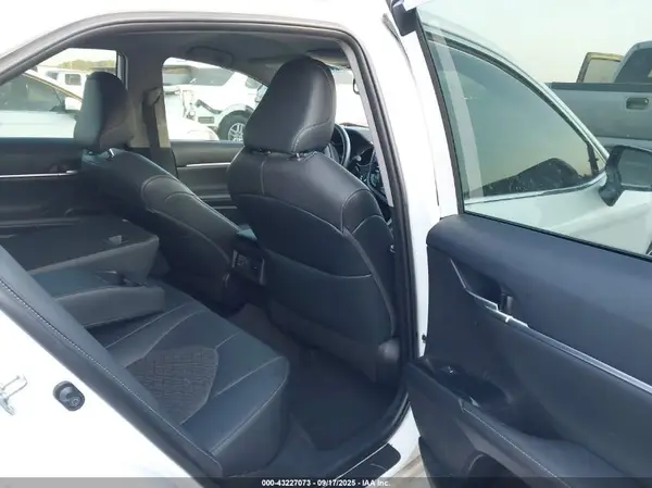 4T1B61HK3KU292740 2019 TOYOTA CAMRY - Image 8