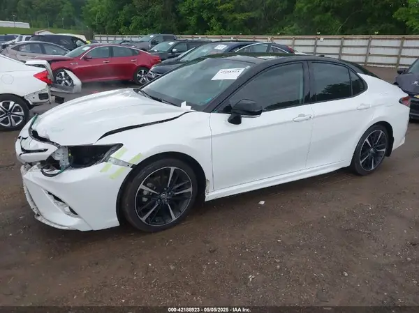 4T1B61HK3KU299509 2019 TOYOTA CAMRY - Image 2