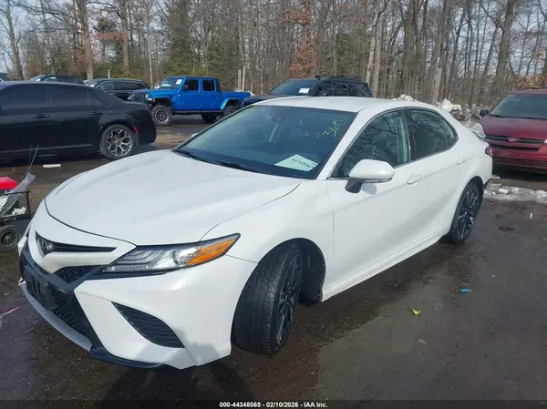 4T1B61HK3KU701948 2019 TOYOTA CAMRY - Image 2
