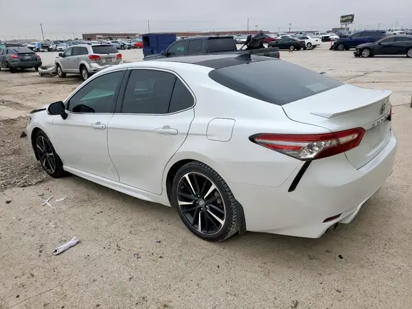 4T1B61HK3KU730981 2019 TOYOTA CAMRY - Image 2