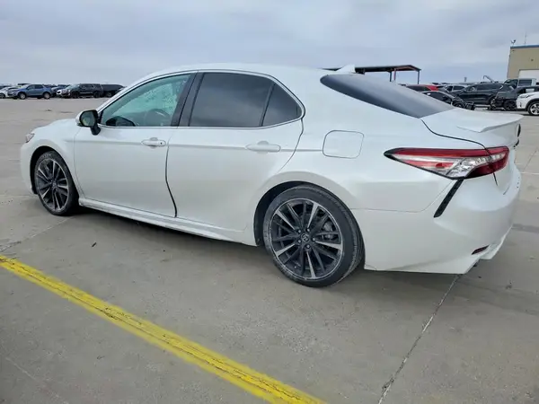 4T1B61HK3KU735761 2019 TOYOTA CAMRY - Image 2