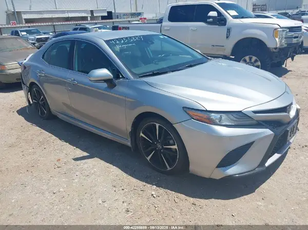 4T1B61HK3KU740782 2019 TOYOTA CAMRY - Image 1