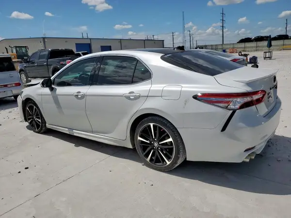 4T1B61HK3KU747005 2019 TOYOTA CAMRY - Image 2