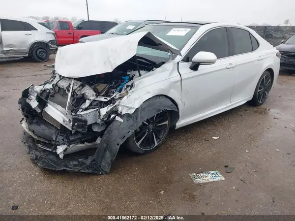 4T1B61HK3KU755850 2019 TOYOTA CAMRY - Image 2