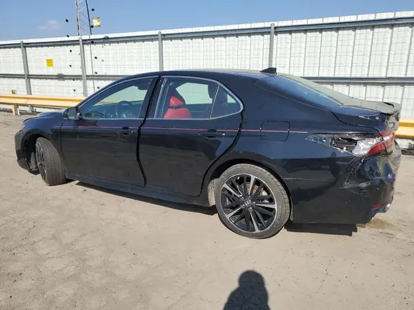 4T1B61HK3KU764158 2019 TOYOTA CAMRY - Image 2