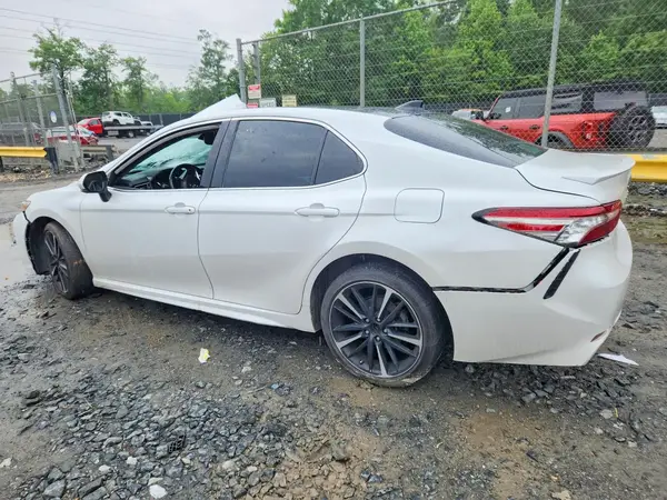 4T1B61HK3KU770722 2019 TOYOTA CAMRY - Image 2
