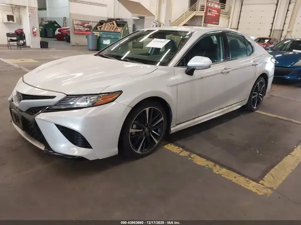 4T1B61HK3KU807378 2019 TOYOTA CAMRY - Image 2