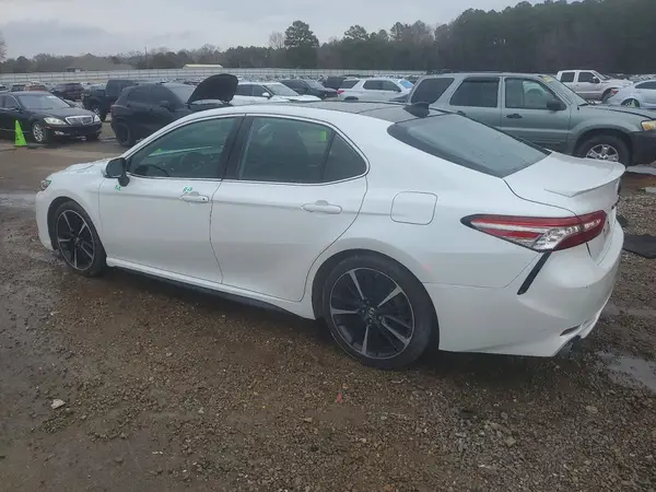 4T1B61HK3KU817506 2019 TOYOTA CAMRY - Image 2