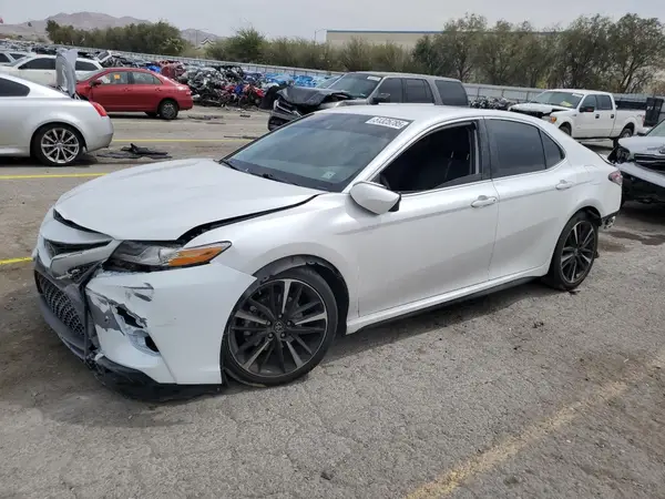 4T1B61HK3KU839389 2019 TOYOTA CAMRY - Image 1