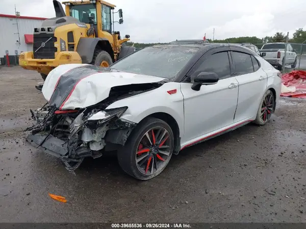 4T1B61HK4JU002441 2018 TOYOTA CAMRY - Image 2